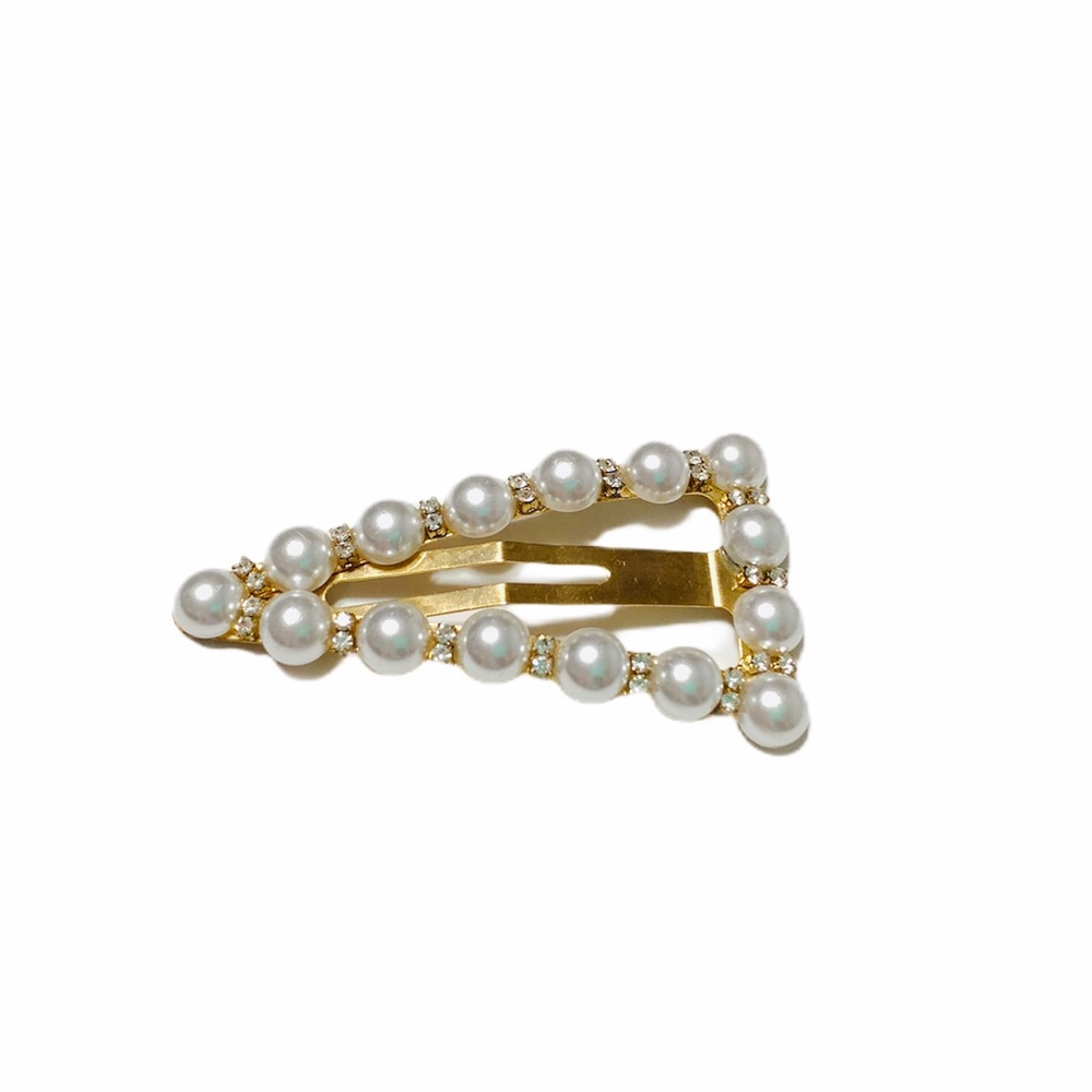Beautiful Pearls Hair Snap